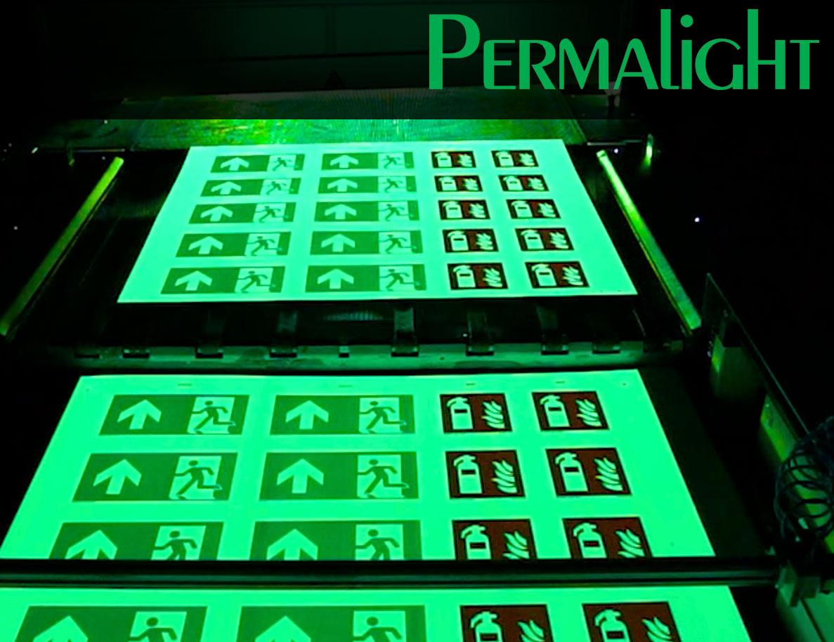 PERMALIGHT Produktion lang nachleuchtende Kennzeichen