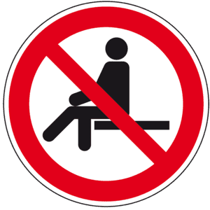 Verbotsschild Sitzen verboten, ISO, Folie, selbstklebend, Ø 100mm Bild 1