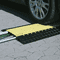 DEFENDER® Kabelbrücke XXL, 5 Kabelkanäle, schwarz / gelb, 700 x 696 x 87mm Bild 3