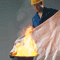 Feuerlöschdecke, mit 2 Zuglaschen, Glasfasergewebe, 1100 x 1100mm, Kunststoffbox Bild 2